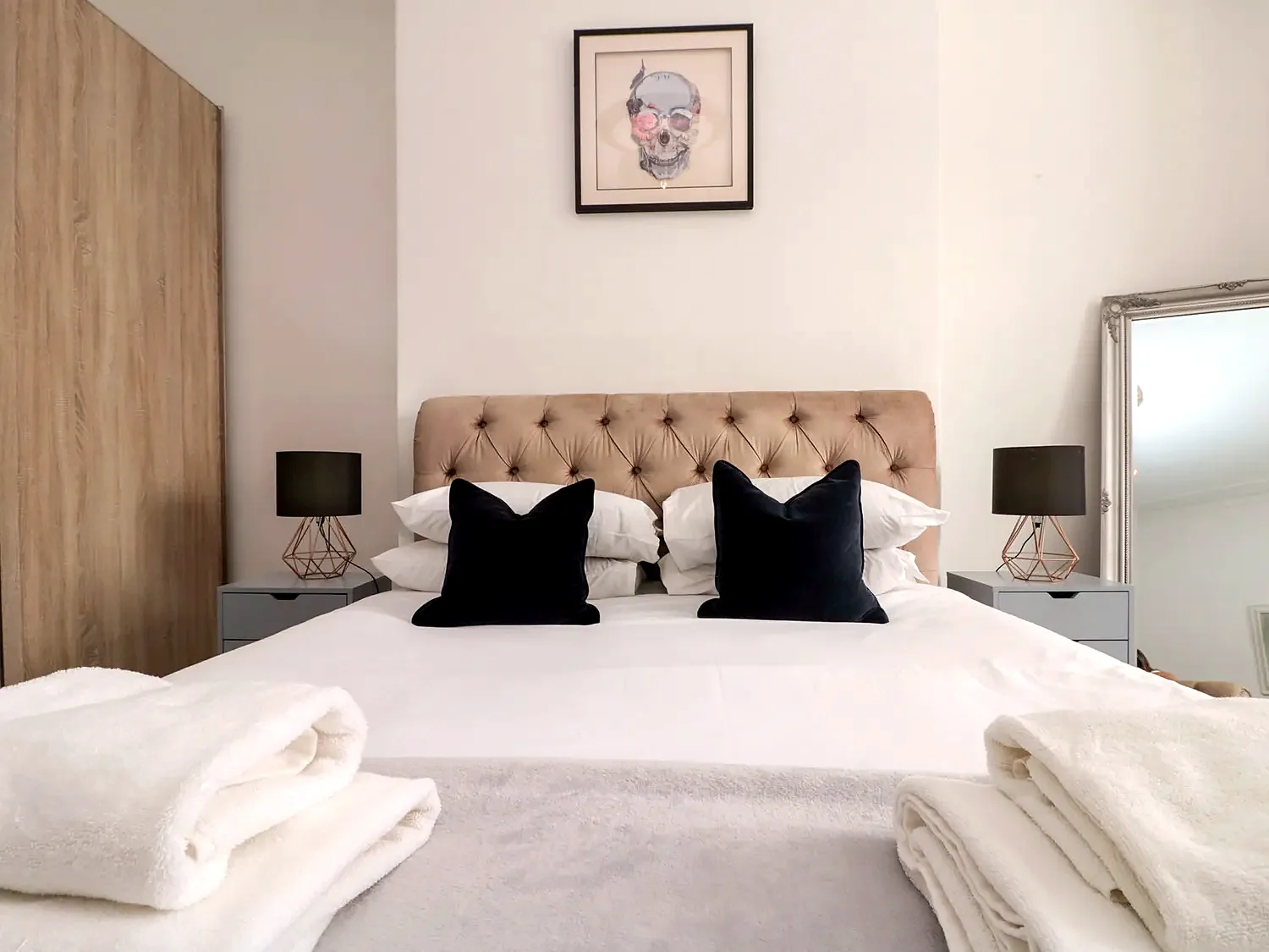King bedroom at Royal Victoria House